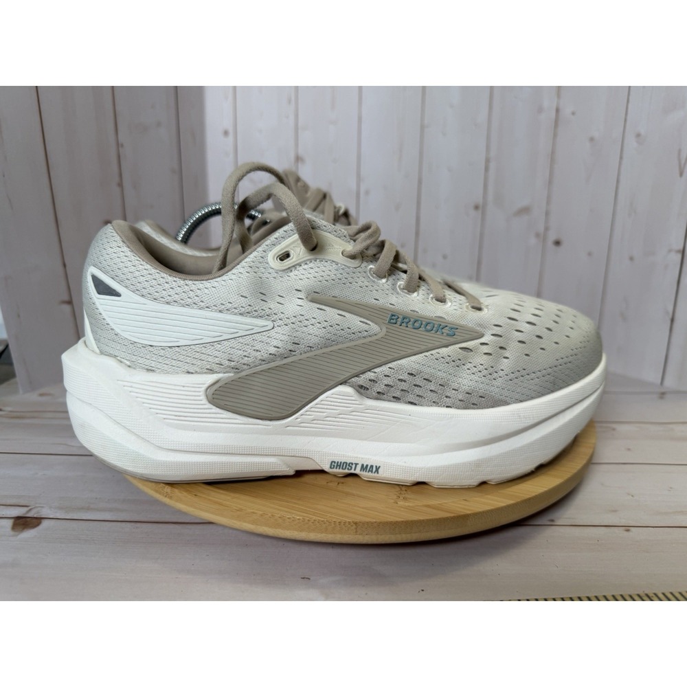 Brooks Ghost Max Women's Running Shoes White Beige Mesh Size 7.5 Wide Low Top